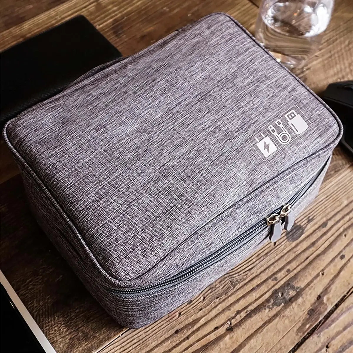 PORTABLE ELECTRONICS ORGANIZER