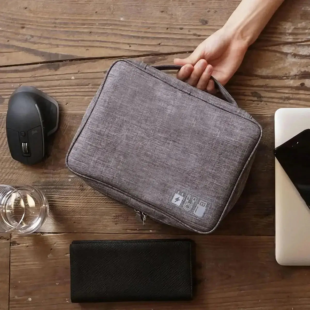 PORTABLE ELECTRONICS ORGANIZER